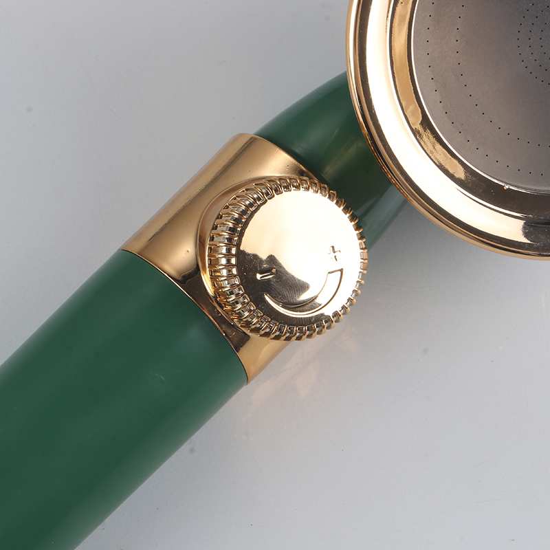 Tekući tamnozeleni tuš