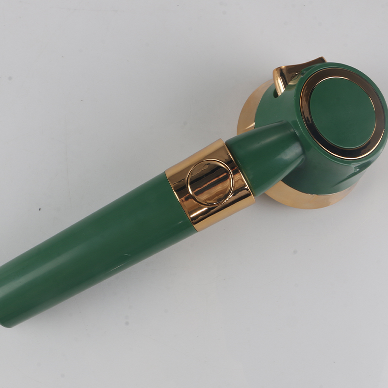 Tekući tamnozeleni tuš